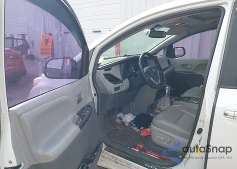 2016 Toyota Sienna Xle 8 Passenger из США, поврежденный, VIN 5TDYK3DC7GS695698